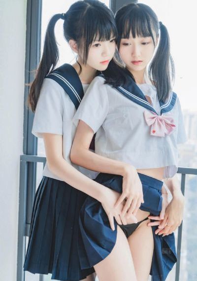 《老师请抱我》